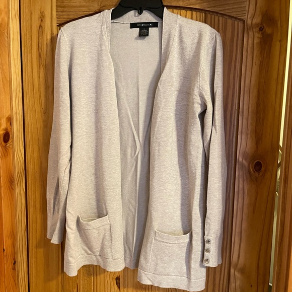 Sweaters - Tan long sleeve cardigan